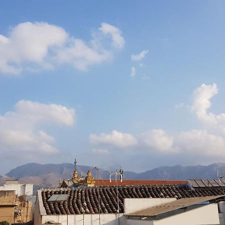 Al Cortile Di Maqueda Apartment Palermo Luaran gambar