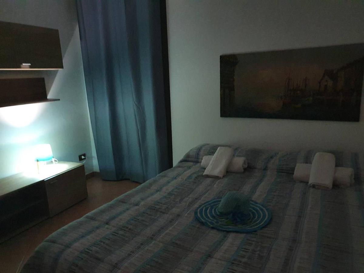 Al Cortile Di Maqueda Apartment Palermo Luaran gambar
