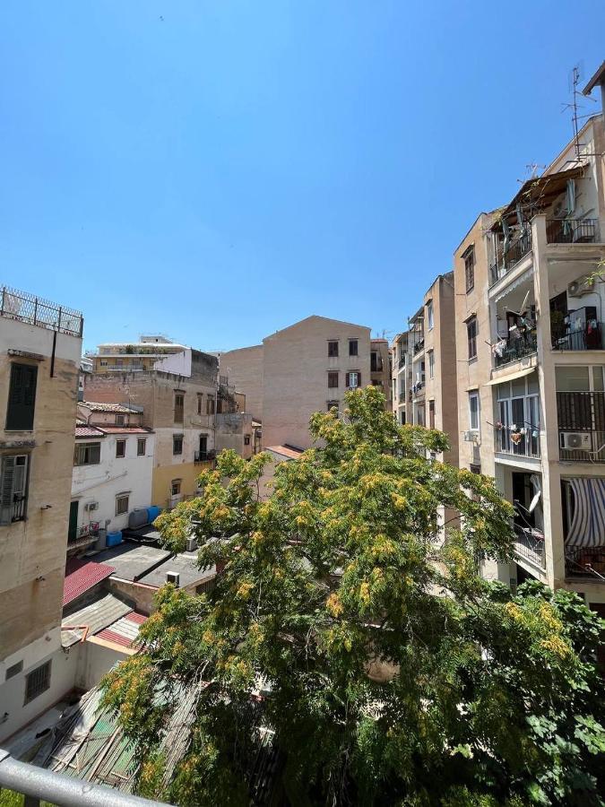 Al Cortile Di Maqueda Apartment Palermo Luaran gambar