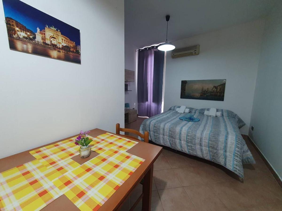 Al Cortile Di Maqueda Apartment Palermo Luaran gambar
