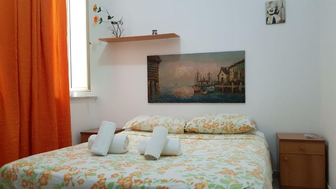 Al Cortile Di Maqueda Apartment Palermo Luaran gambar